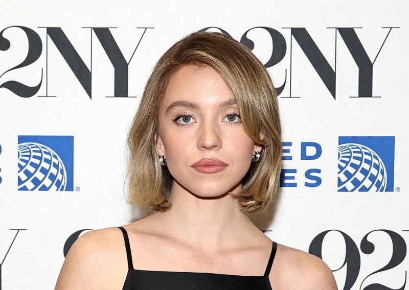 Sydney Sweeney odgovorila zlim jezicima: 'Oprostite što imam odlične grudi'