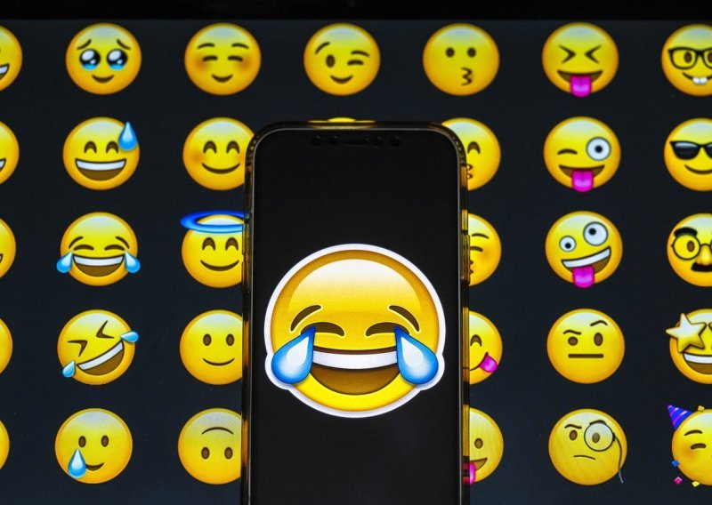 Nova studija: Starije generacije uglavnom izbjegavaju ove emojije