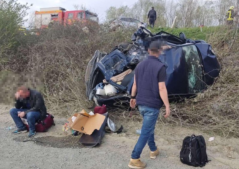 Auto sletio s ceste, jednu osobu odvezla hitna