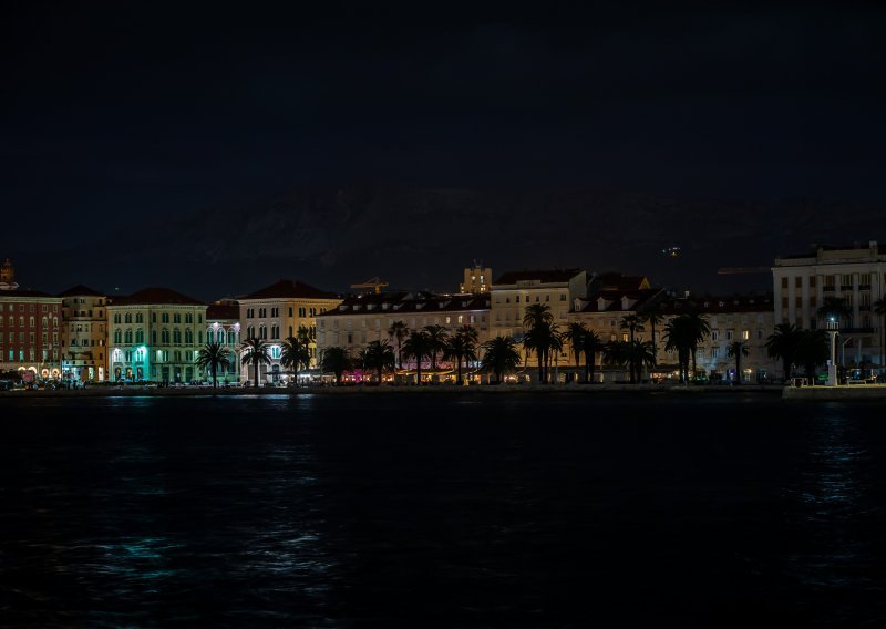 U hrvatskim gradovima na sat vremena ugasili svjetla, pogledajte kako to izgleda