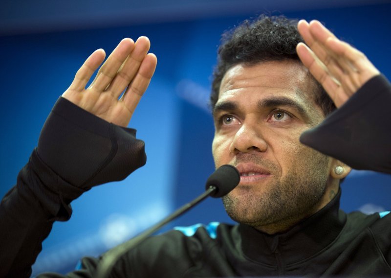 Osuđeni silovatelj Dani Alves izlazi iz zatvora. Istina, privremeno, ali...