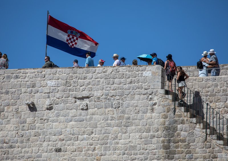 Jesu li covid potpore spasile turistički sektor i što nam to govori o izborima?