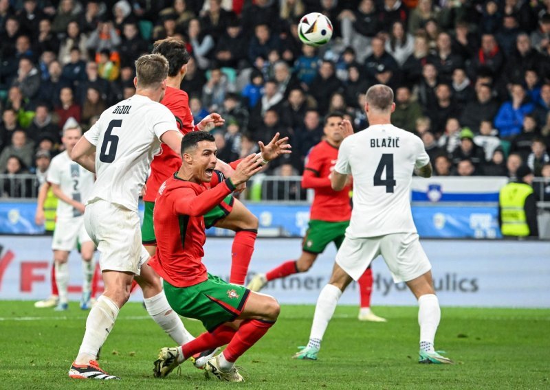 Ronaldov bijes zbog nedosuđenih penala Portugalu u Sloveniji je video hit