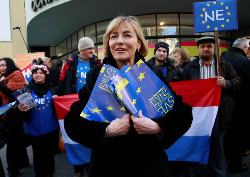 FM pleased with 'best ever report' on Croatia's accession to EU