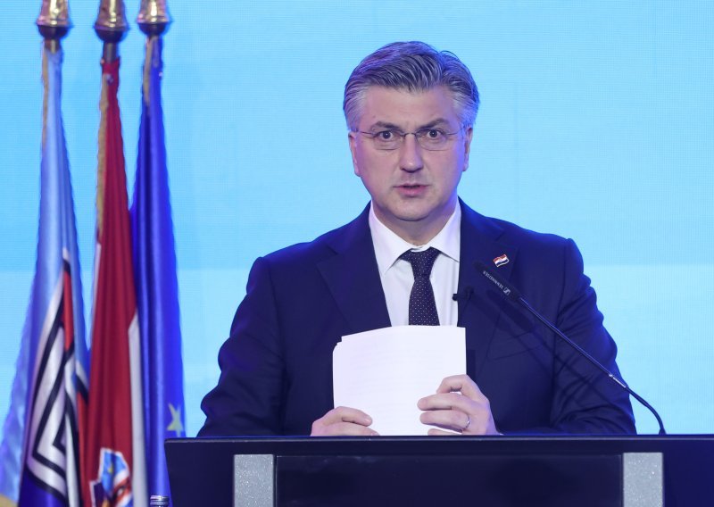 Plenković obećao plaću od 1600 eura, novi model za mirovine, vrtić za svako dijete...