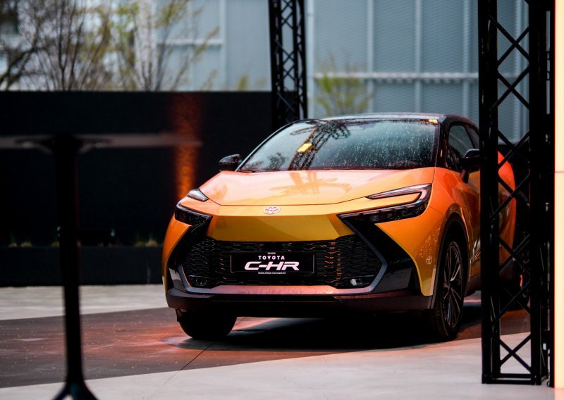 Predstavljen novi Toyota C-HR Plug-in hibrid: Konceptni cestovni automobil, s dvojnim DNA kodom