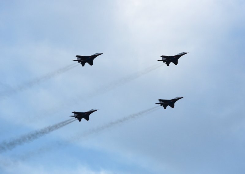 Srbija dignula borbene avione zbog nepoznate letjelice