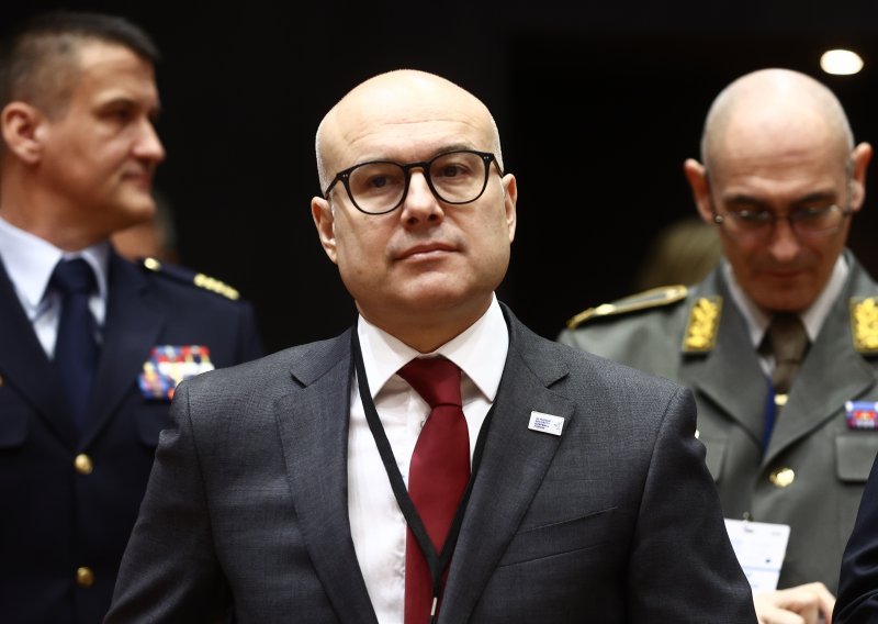Bivši srpski premijer sad se svađa s Bartulicom: Hrvati, ispričajte se za svo zlo!