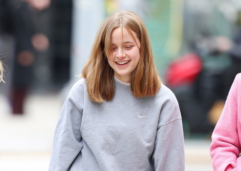 Dok svijet zabavljaju tužbe njezinih roditelja, Vivienne Jolie-Pitt izrasla je u pravu ljepoticu