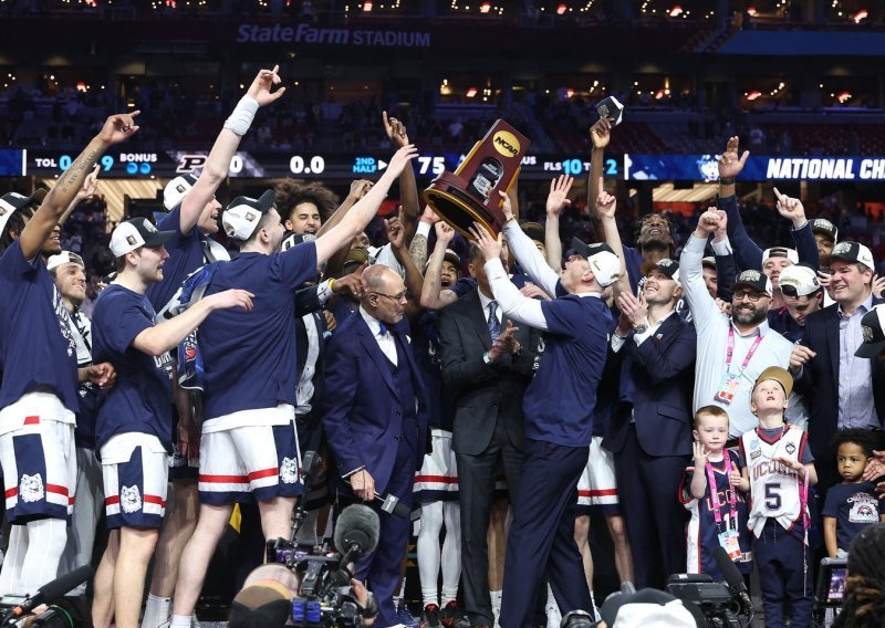 Connecticut obranio naslov NCAA prvaka; kanadski div odigrao utakmicu za povijest