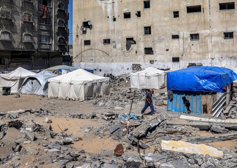Izrael nabavlja 40.000 šatora za evakuaciju stanovništva iz Rafaha