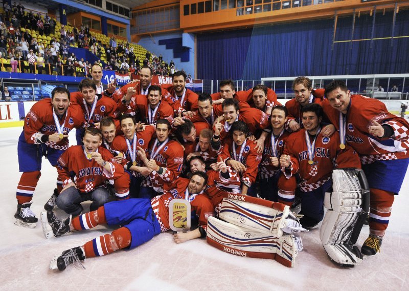 Medalja! Čudesan preokret Hrvata na hokejaškom SP-u!