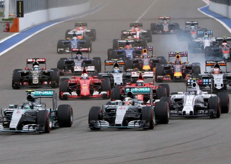 Hamilton mora uzvratiti Rosbergu u ruskom Sočiju!