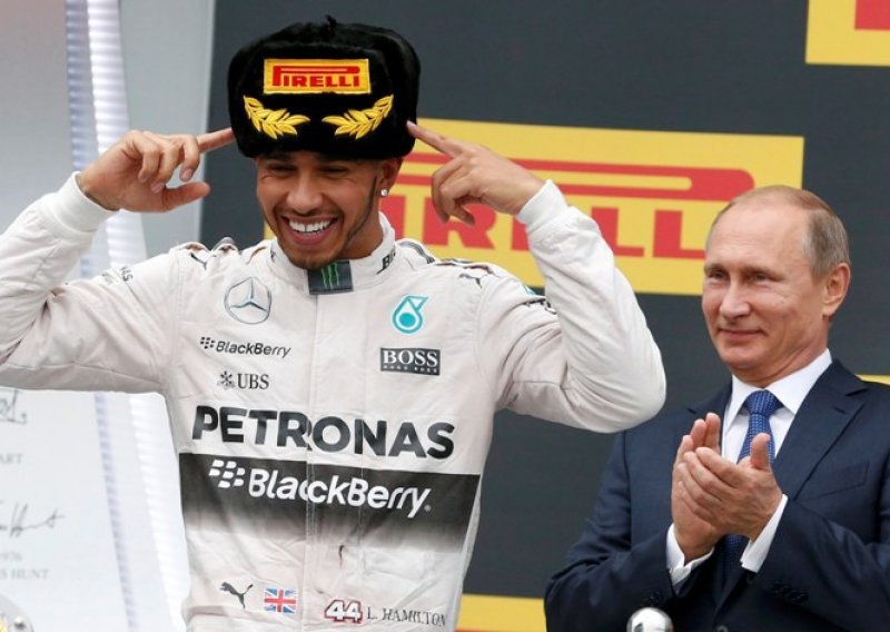 Lewis Hamilton zbog prometne nesreće krenuo kasnije u Brazil