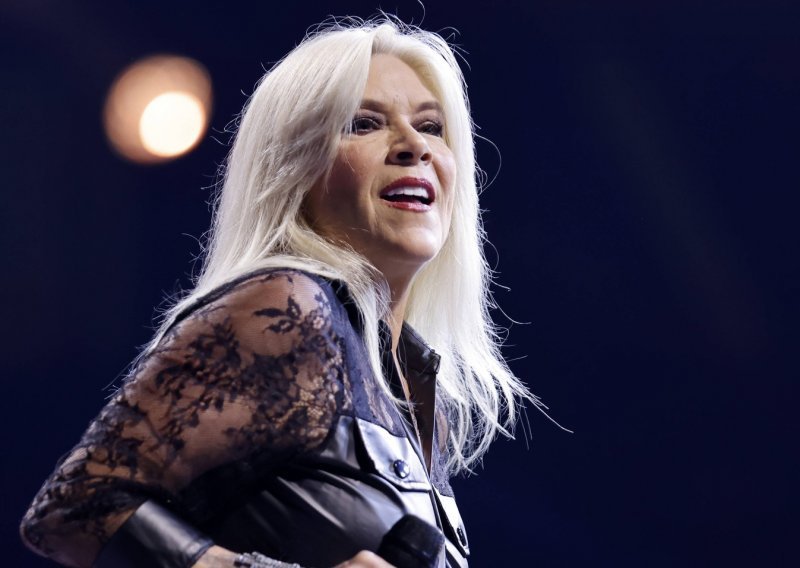 Samantha Fox završila na sudu: U pijanom stanju na letu za München napala suprugu