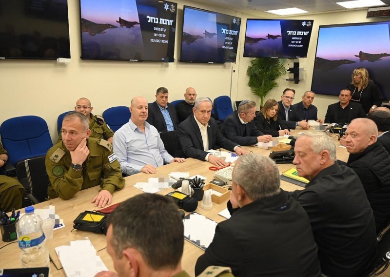 Nakon napada Hamasa na Tel Aviv Netanyahu sazvao ratni kabinet, tema je samo jedna