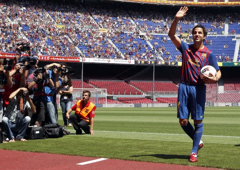 Fabregasa dočekalo 20.000 navijača