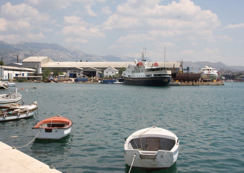 Aktivisti upozoravaju: Deponij azbesta na plaži Kosica i dalje opasan za zdravlje