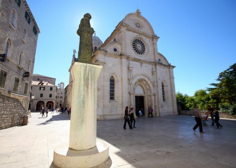 Ivasova grobnica u šibenskoj katedrali izazvala kontroverze