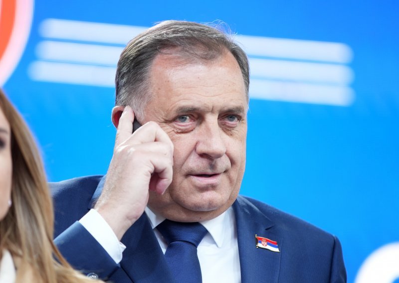 Dodik: Poklonit ću se žrtvama u Srebrenici, ali tamo nije bio genocid