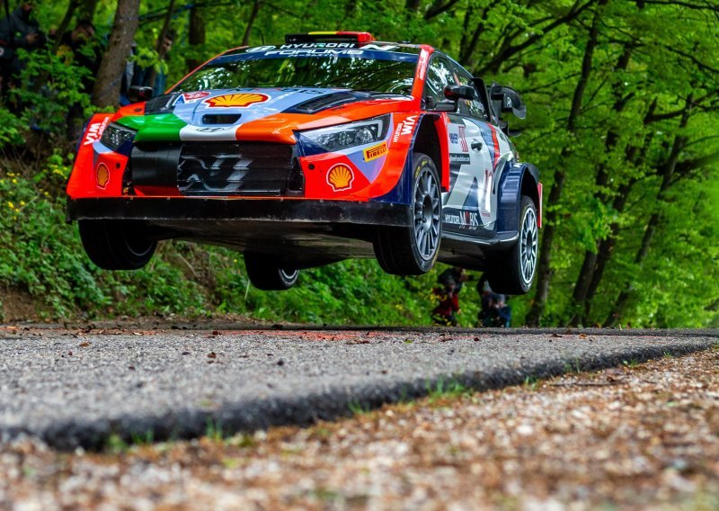 Thierry Neuville u vodstvu na polovici prvog dana WRC Croatia Rallyja