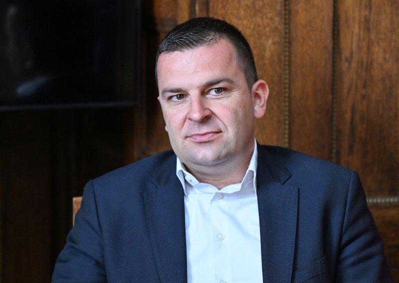 Hrebak: 'Stari partneri daju podršku Plenkoviću za mandatara, on nam je dao garancije'