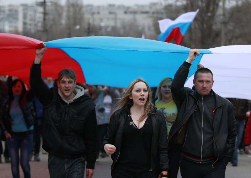 Krimski parlament: Priključujemo se Rusiji