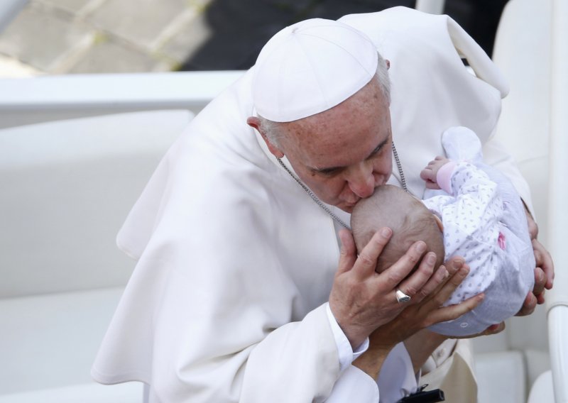 Papa Franjo odlučno protiv pobačaja