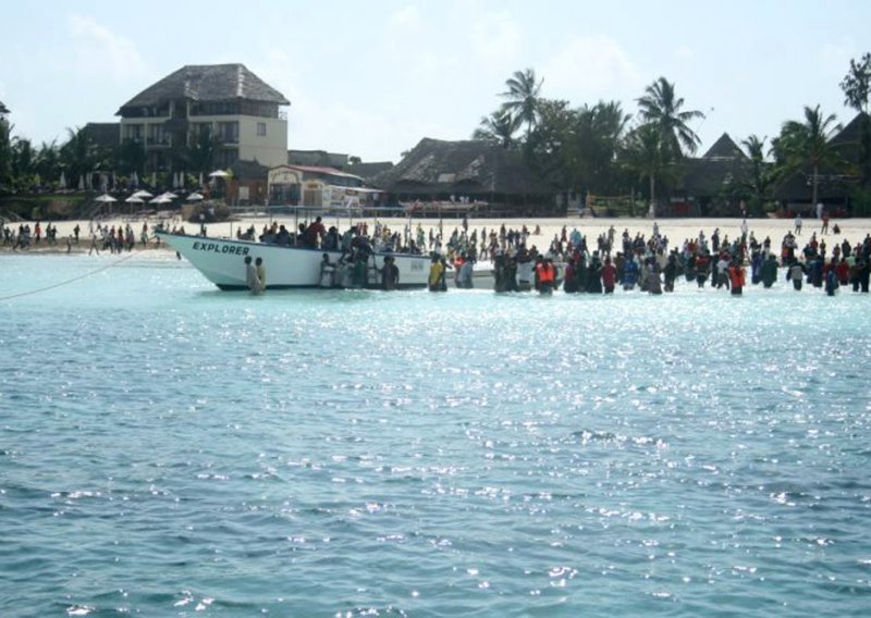 U Tanzaniji potonuo trajekt sa 600 putnika