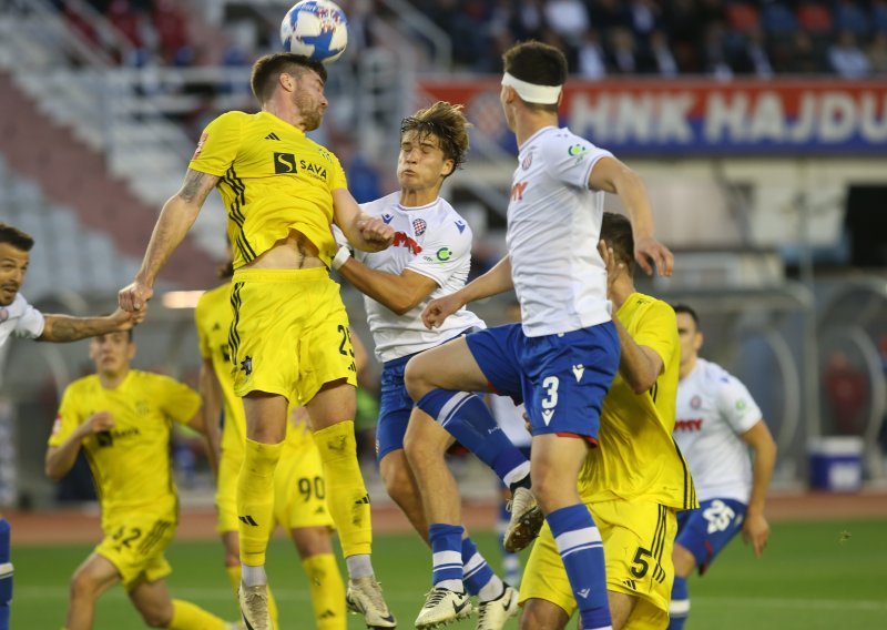 Golijada na praznom Poljudu; Hajduk se 'iskalio' na Rudešu