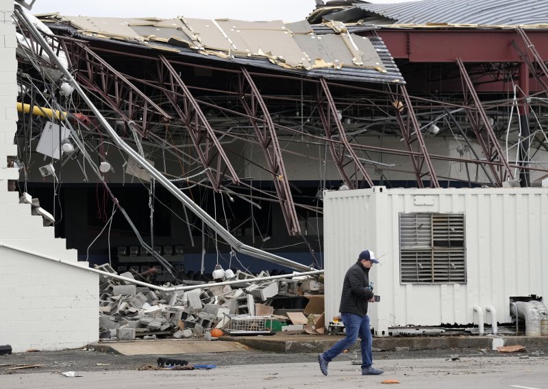 Troje poginulih u desecima tornada koja su pogodila Oklahomu