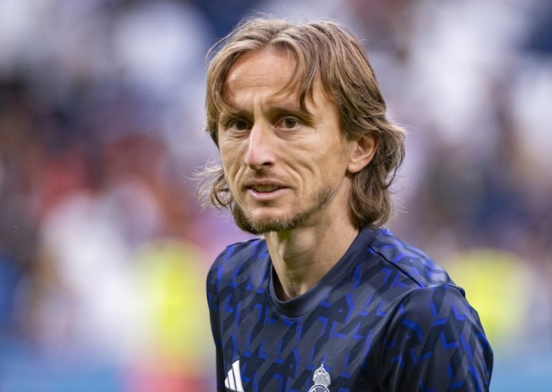 Španjolci slave novog kralja! Jedan, jedini, neponovljivi, naš - Luka Modrić!