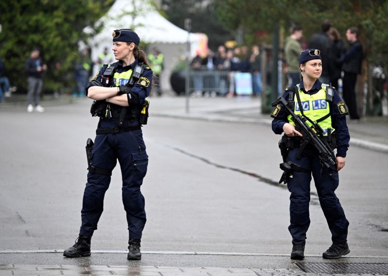 Duge cijevi na ulicama Malmöa: Policija digla barikade i kontrolira ljude