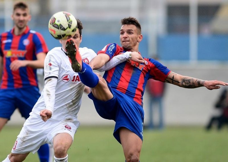 Vlašić zabio golčinu sezone; čudesni Kalinić spasio Hajduk