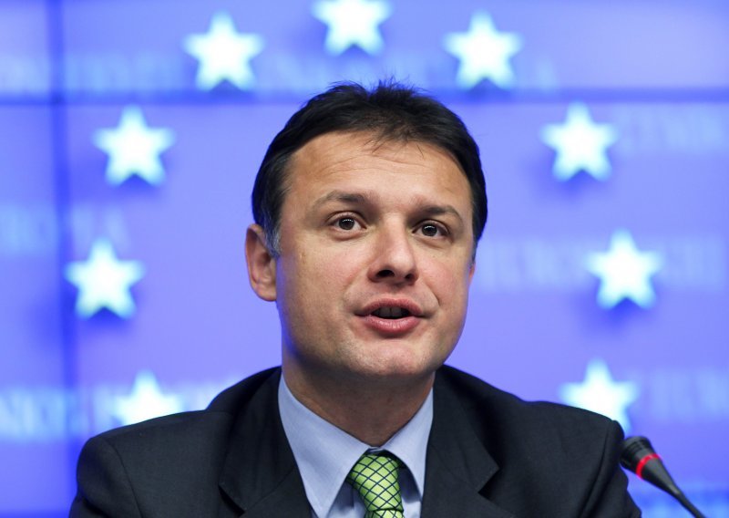 FM introduces 2011 plan for adjustment of national legislation to EU standards