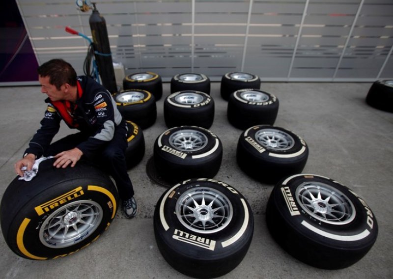 Pirellijeve 'raspadajuće' F1 gume ipak odbačene!