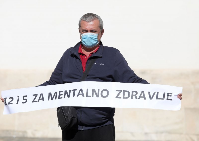 Mentalno zdravlje: Više od pola ljudi s poteškoćama nije dobilo pomoć