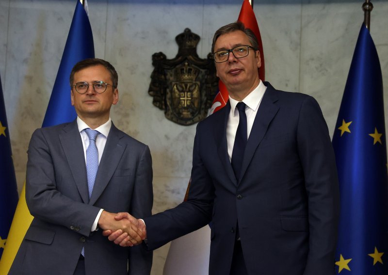 Vučić prvo primio ukrajinskog šefa diplomacije, a onda se sastaje s ruskim veleposlanikom