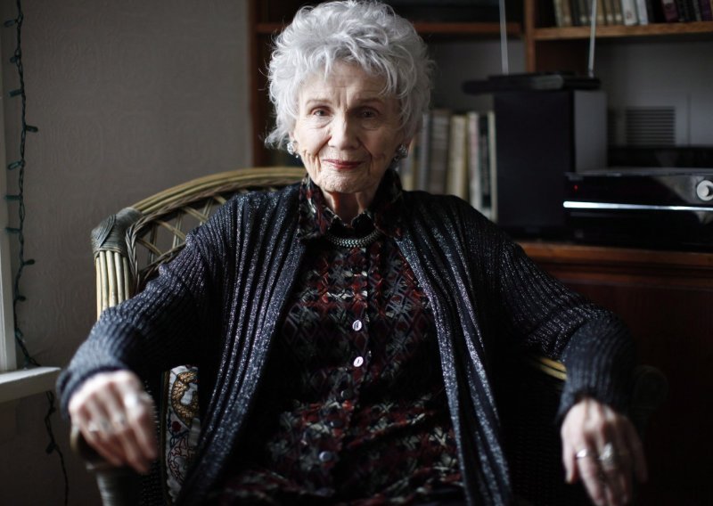 Umrla kanadska spisateljica i nobelovka Alice Munro