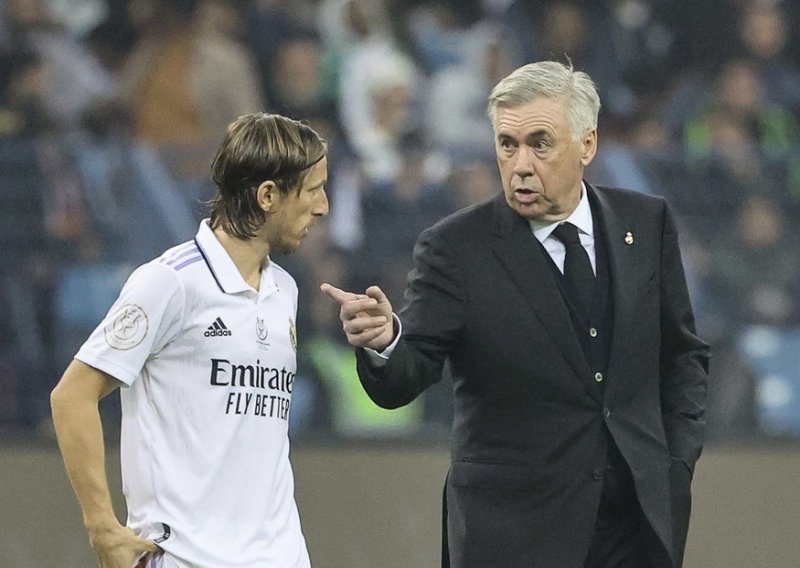 Carlo Ancelotti otkrio kad će Luka Modrić napokon saznati ostaje li u Realu