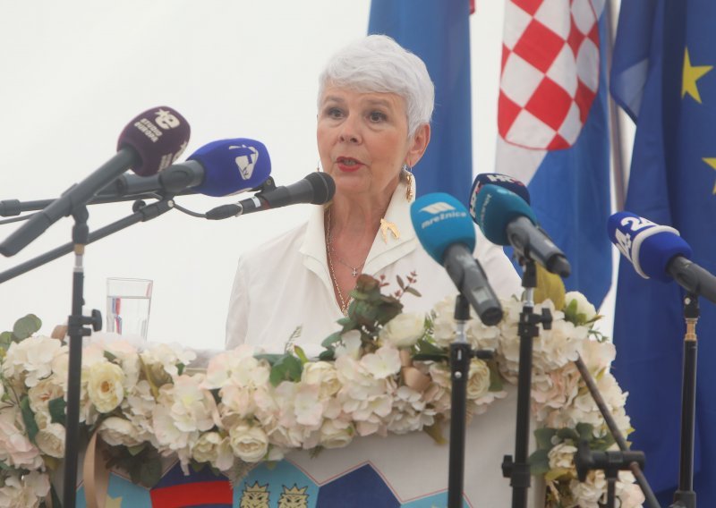 Kosor 'oplela' po Plenkoviću pa komentirala položaj Milorada Pupovca