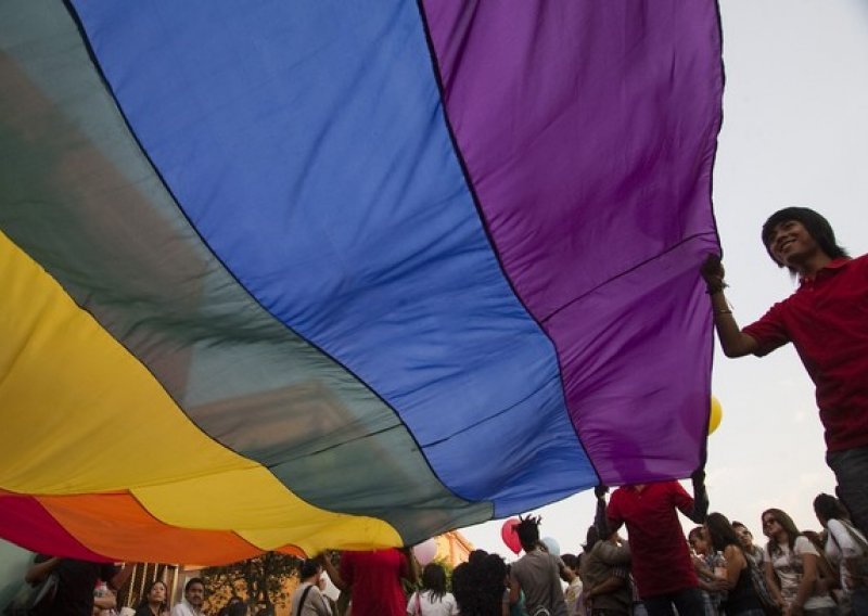 Slovenci na referendumu o istospolnim brakovima