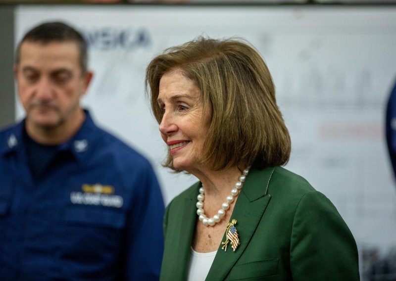 Napadač supruga Nancy Pelosi osuđen na 30 godina zatvora