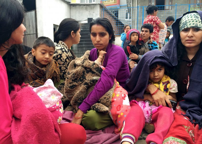 Broj žrtava potresa u Nepalu došao do 876, Hrvati na sigurnom