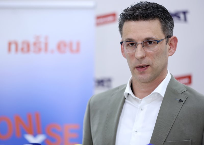 Petrov pozvao građane da daju potpis za inicijativu vraćanja EU-a kršćanskim korijenima