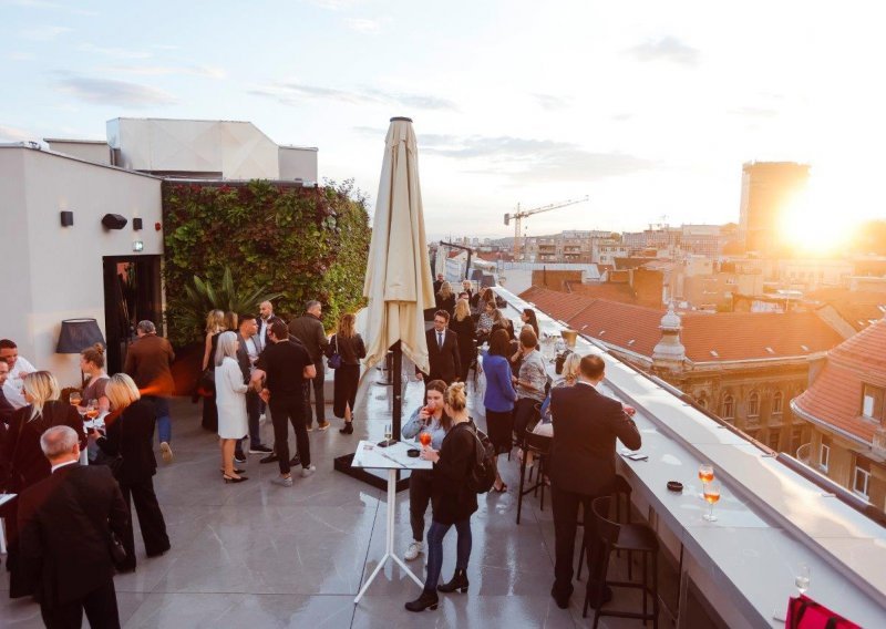 Rooftop bar art'otel Zagreb novo je IT mjesto u centru grada