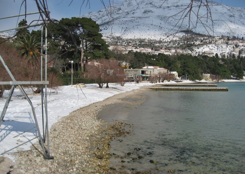 Snijeg u Konavlima, otkazani letovi iz Dubrovnika