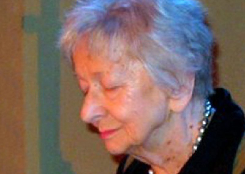 Umrla Nobelom nagrađena pjesnikinja Wislawa Szymborska