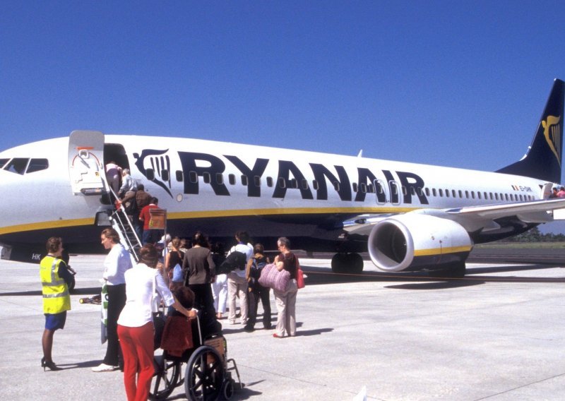 Španjolska kaznila nekoliko avioprijevoznika zbog naknada za prtljagu