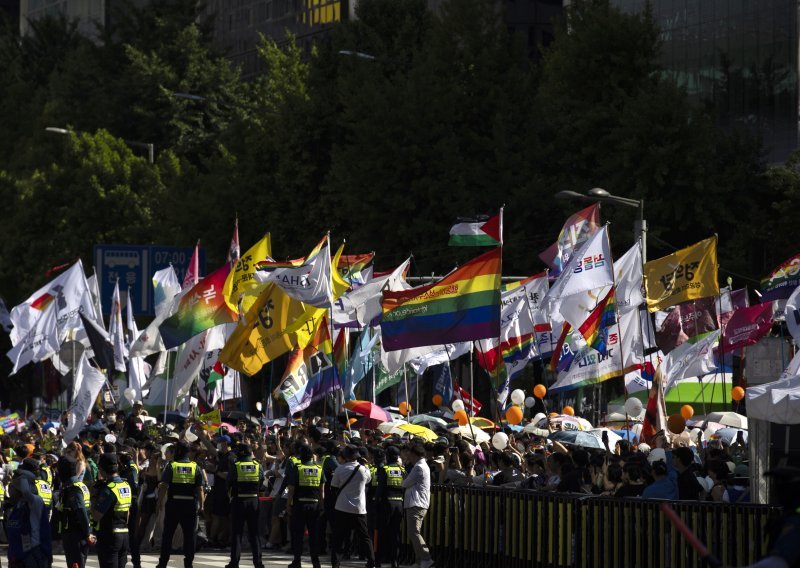 LGBT zajednica u Seulu održala godišnji festival unatoč prosvjedima